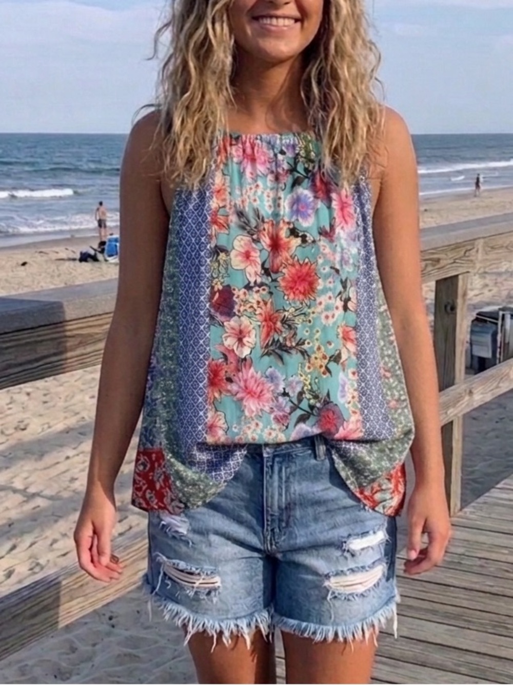 Umgee Bohemian Mixed Print Halter Top M
In excellent clean condition